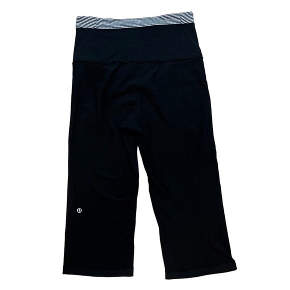 Lululemon High Rise Wide Leg Crop - Picture 2 of 6